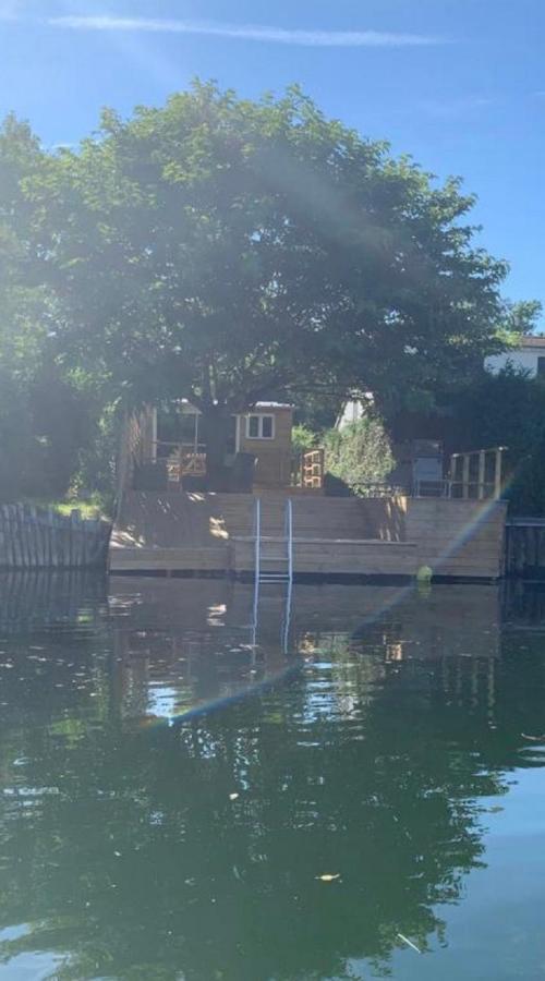 Villa Les Cygnes Au Bord Du Loing *